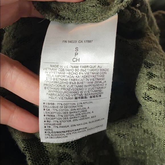 BANANA REPUBLIC Top - Picture 7 of 9